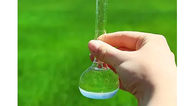 Как настоящие, но с сюрпризами: не менее 15% агрохимикатов – это подделка