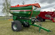 Разбрасыватель минеральных удобрений прицепной Wagon-6000