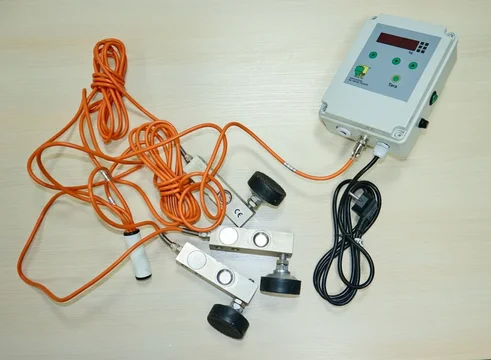 Весовой дозатор кормов (электронные весы)