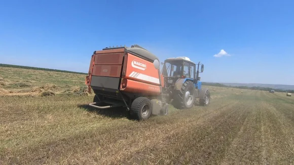 EXTREME 165. Пресс-подборщик