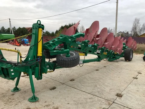 Плуг полунавесной ППОВ 8-45-01