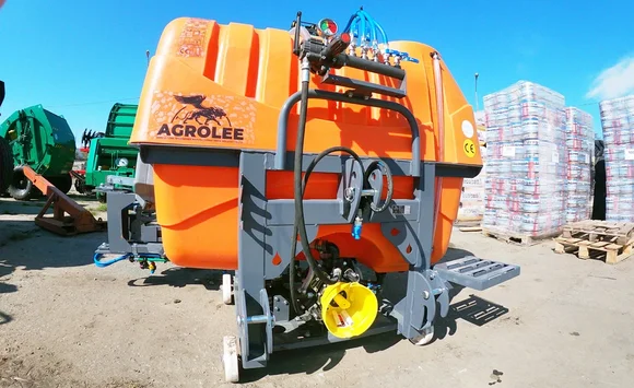 Навесной опрыскиватель Standart