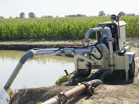 MOP 260 с двигателем IVECO и насосом SM F3 125-175 B/3 (254 л.с.) насосная станция