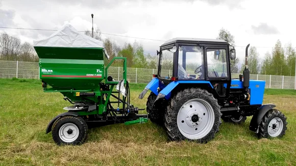 Разбрасыватель минеральных удобрений Ozone-Т-3000 ProPlus с компьютером