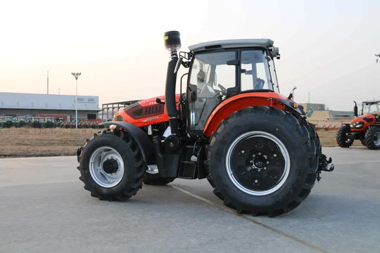 Трактор FL2204 (Stage III) 220 л.с.