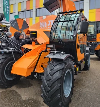 AgriMaster PRO TLH735, ковш 2,0м3