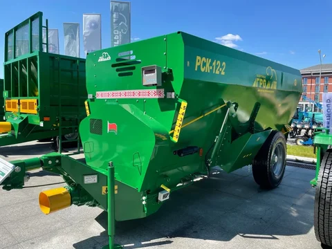 РСК-12, кормораздатчик горизонтальный 