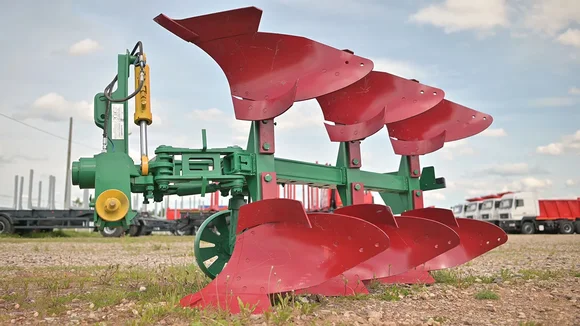 Плуг навесной ПНО-3-35