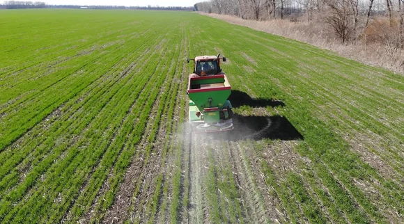 Прицепной разбрасыватель минеральных удобрений RCW 110TD