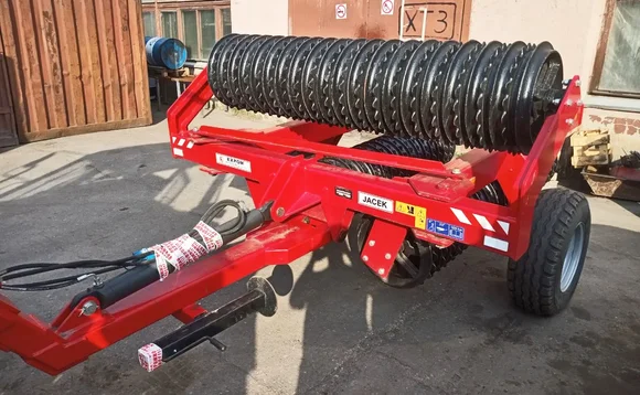 Прикатывающий каток Jacek 1707
