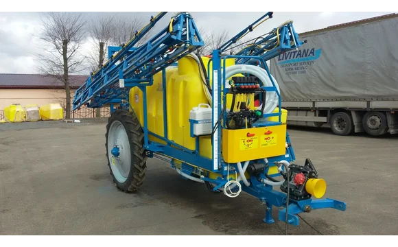 Прицепной опрыскиватель ОП-3000-24 с миксером