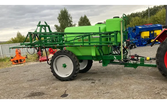 Прицепной опрыскиватель ОП-2500, 24 метра