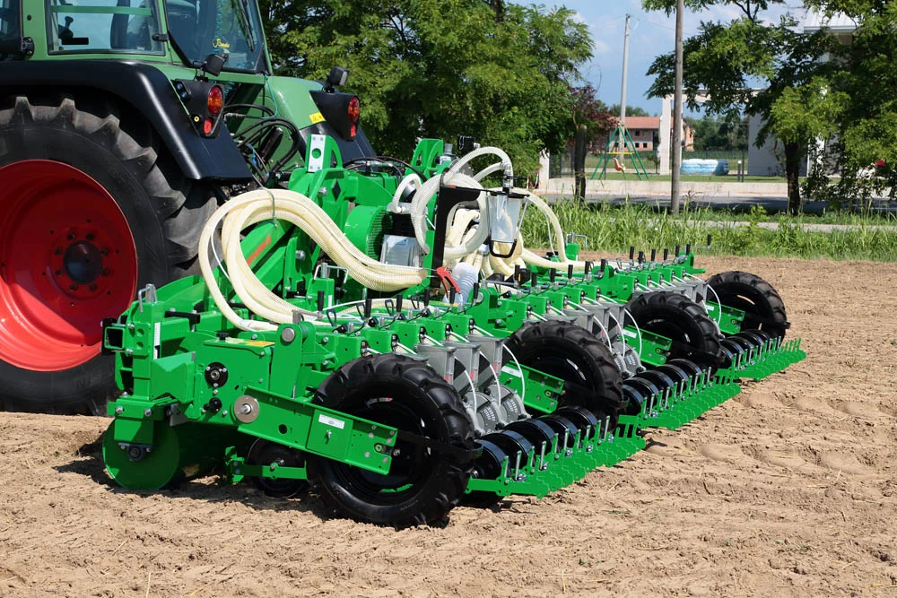 Готовите технику к сезону или оперативно нужны запчасти? 